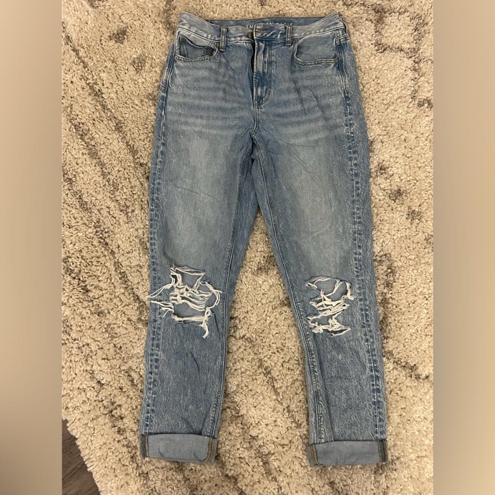 American Eagle Outfitters Light Blue Denim High Rise Mom Jeans Extra Long!